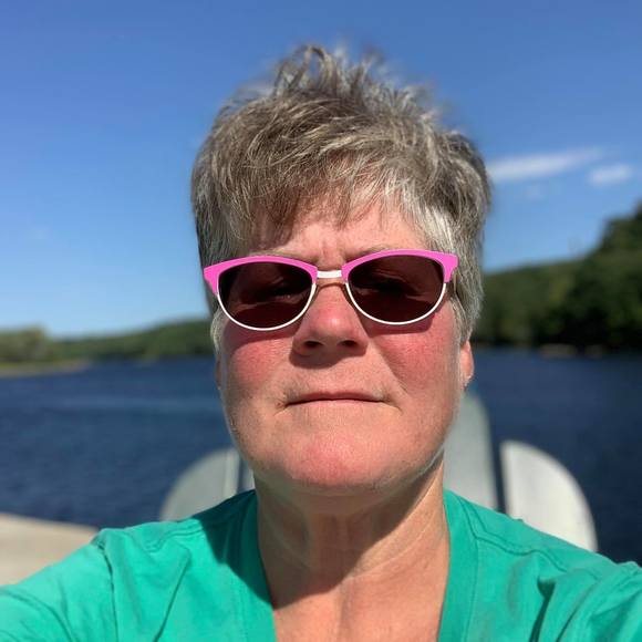 Profile Picture of Kristin Goodhart (@kristingoodhart) on Poshmark