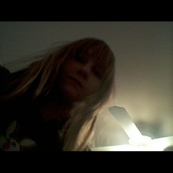 Profile Picture of Katie Inglesby (@katie927) on Poshmark