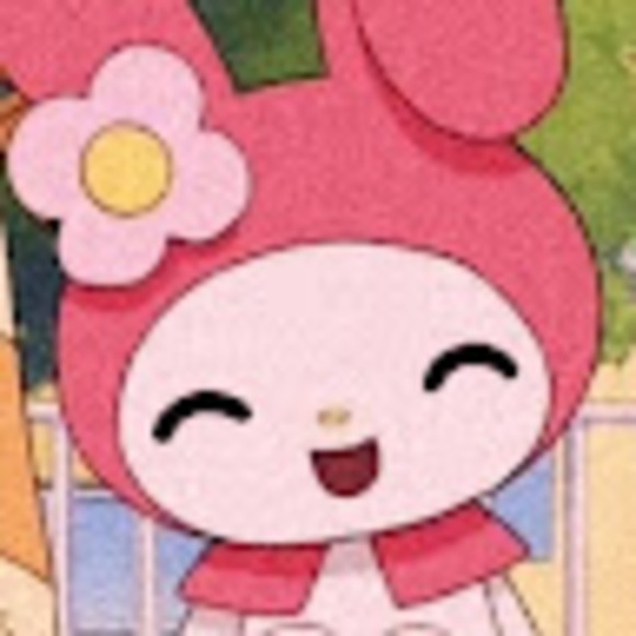 Profile Picture of Kate Flint (@katieflint303) on Poshmark