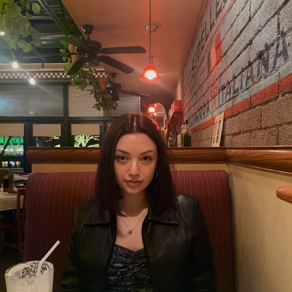 Profile Picture of Skyla Kodaj (@skylakodaj01) on Poshmark