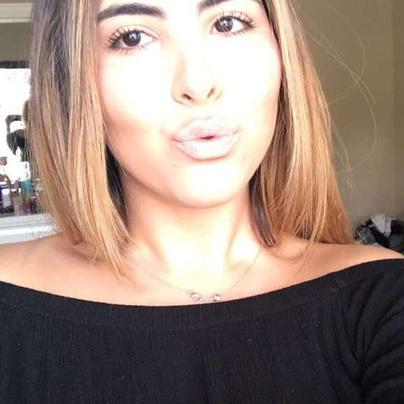 Profile Picture of Adairys Oliva (@syriada_) on Poshmark