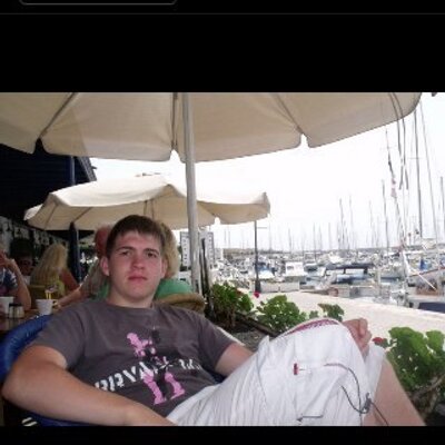 Profile Picture of Dan Crowther (@123dannyboy321) on Twitter