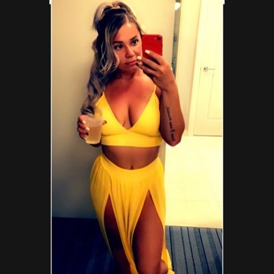 Profile Picture of Cassandra Nichole (@@phenomenaaa) on Twitter