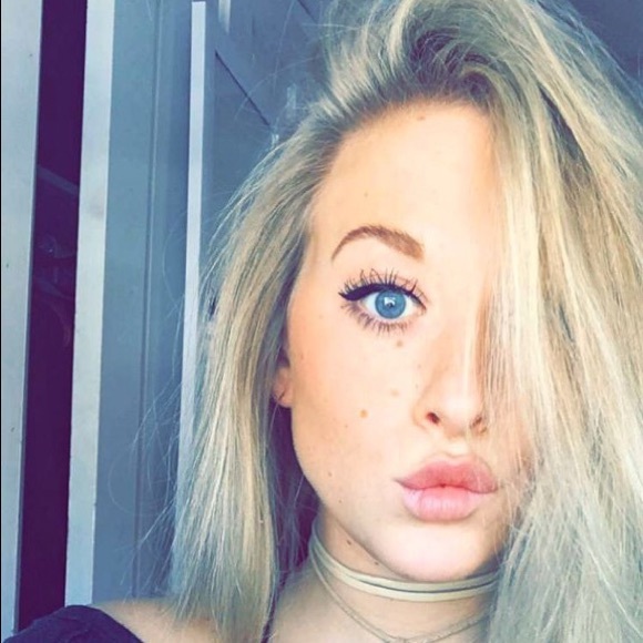 Profile Picture of Shelby Reamer (@s_reamer) on Poshmark