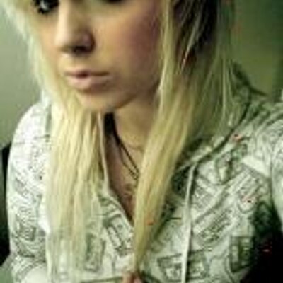 Profile Picture of Margaret Santiago (@KiLatupi) on Twitter