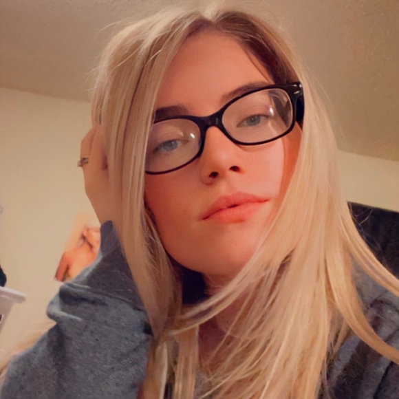 Profile Picture of Kaitlyn Protzman (@gwskaitlyn) on Poshmark