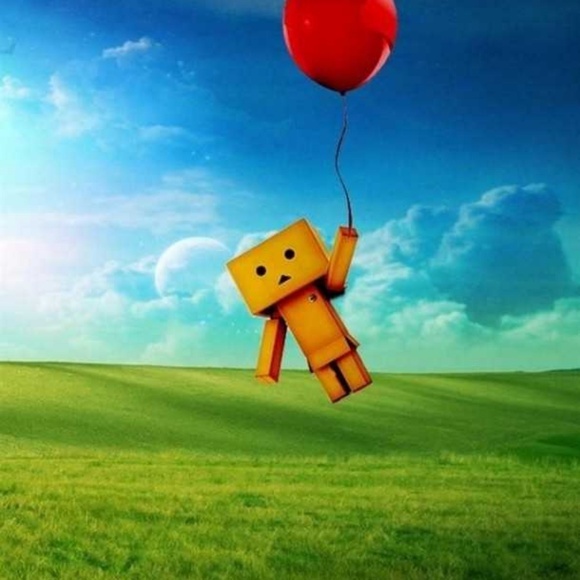 Profile Picture of Lucy Wilde (@lucywildeone) on Poshmark