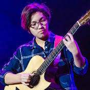 Profile Picture of Alyza Barro (@AlyzaBarro) on Youtube