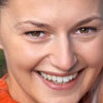 Profile Picture of Lucía Zapata (@luciazapata37) on Twitter