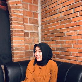 Profile Picture of Elya Nora (@aaronayle) on Pinterest