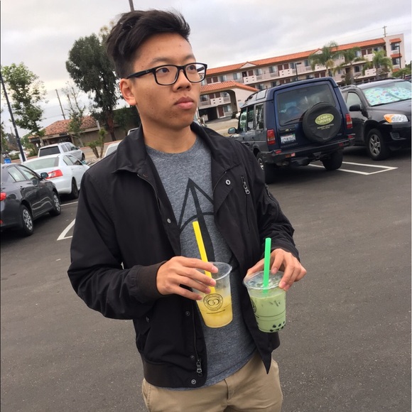 Profile Picture of John Lima (@stylecombos) on Poshmark