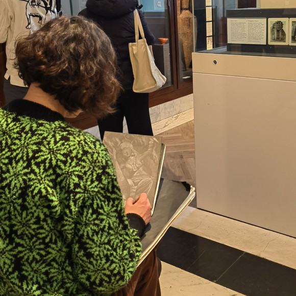 Kylee Liu - Poshmark Profile Picture of Kylee Liu (@kylee_leo) on Poshmark