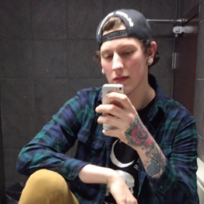 Profile Picture of Kevin Redmond (@KevJoMond) on Twitter