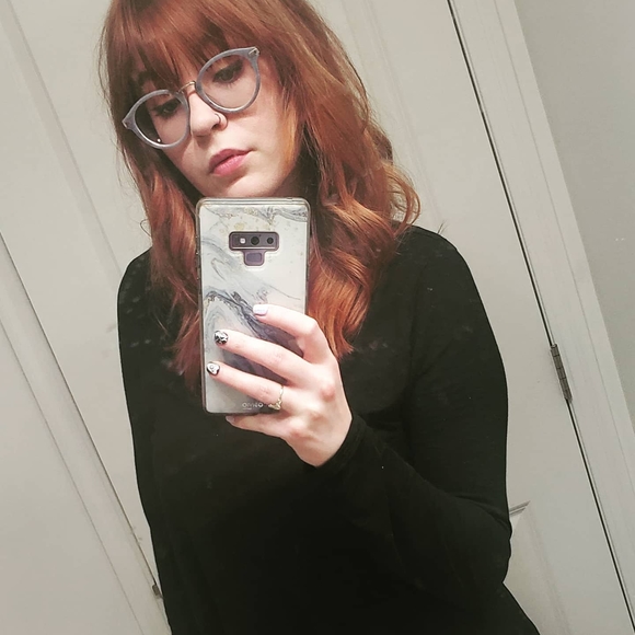 Profile Picture of Sam Borror (@samanthaborror) on Poshmark