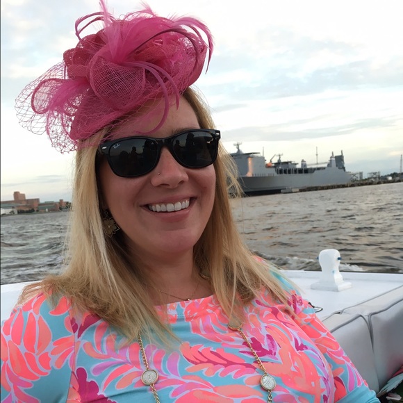 Profile Picture of Whitney Weireter (@whitsky84) on Poshmark