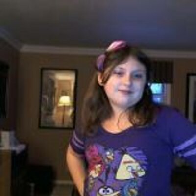 Profile Picture of Jackie Moderson (@racoon16love) on Twitter