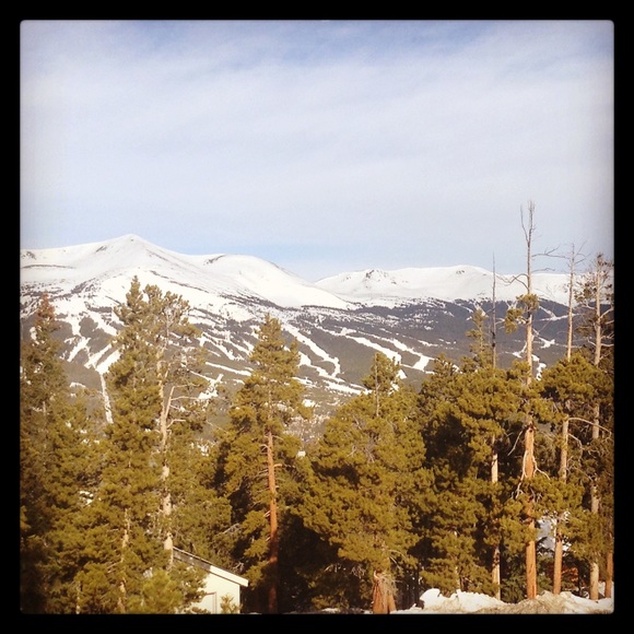 Eleanor Maralit - Poshmark Profile Picture of Eleanor Maralit (@elle1892) on Poshmark