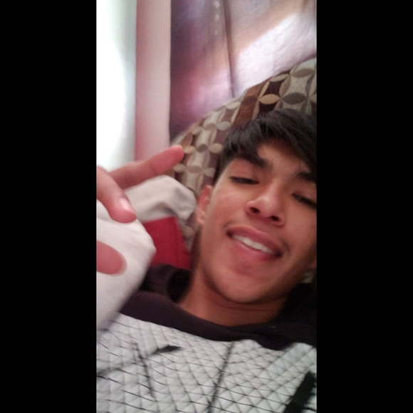 Profile Picture of Gerardo Lara (@gerardo_lara) on Poshmark