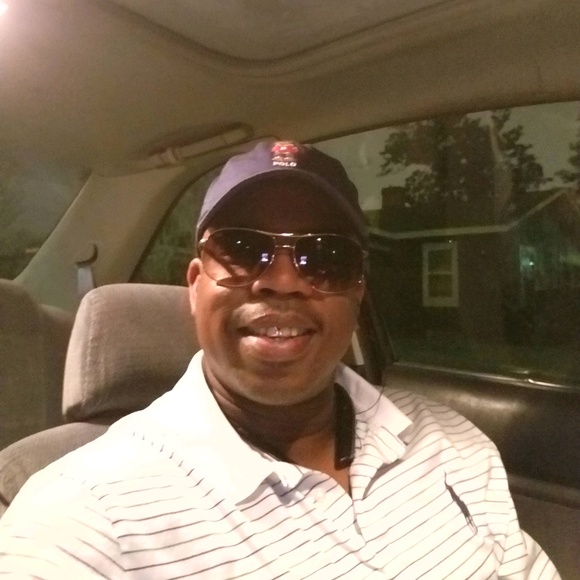 Profile Picture of Derrick Allen (@derrickallen71) on Poshmark