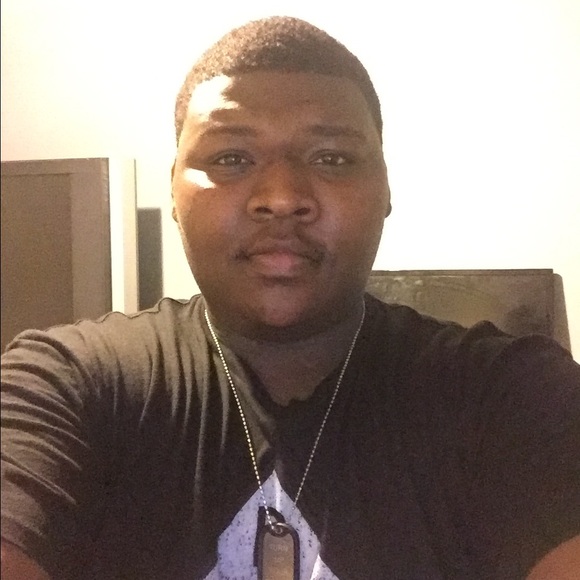 Profile Picture of Steven Wherry (@steven773) on Poshmark