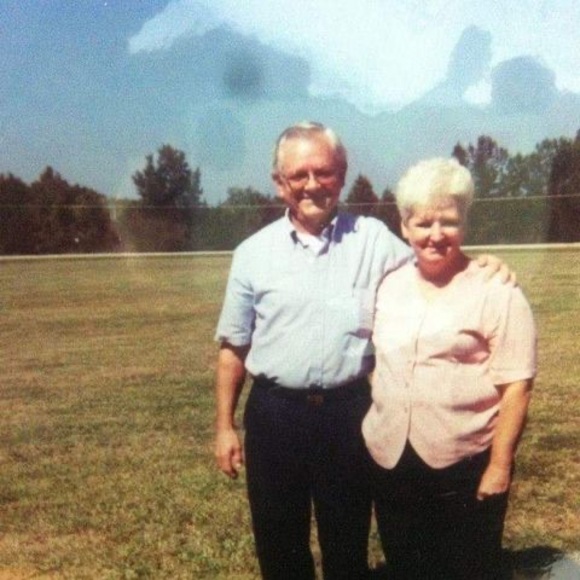 Profile Picture of Alice Erkens (@ecerkens) on Poshmark