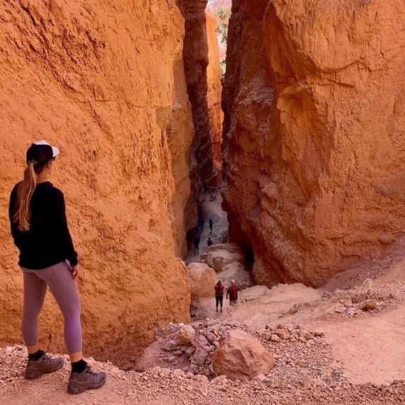 Viviana Besteiro - Poshmark Profile Picture of Viviana Besteiro (@vivi_0994) on Poshmark