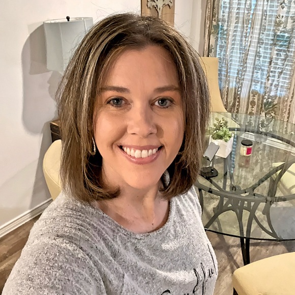 Profile Picture of Nancy Solley (@poohz26) on Poshmark