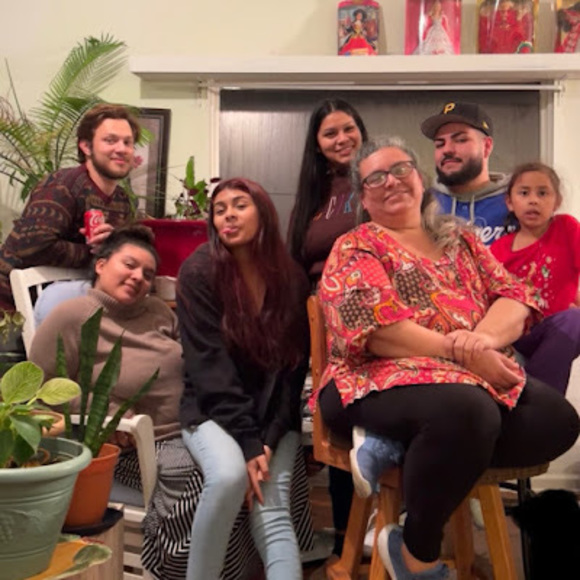 Profile Picture of Mirian Lopez (@lopezmirian905) on Poshmark