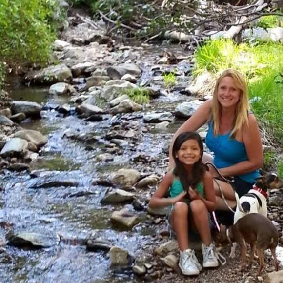 Profile Picture of Michelle Pyle (@michelle_pyle) on Poshmark