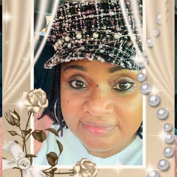 Profile Picture of Marsha Deeds (@mdeeds67) on Poshmark