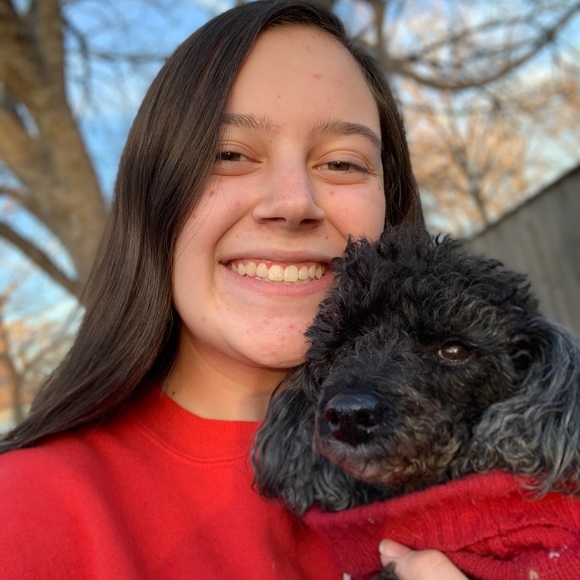 Phoebe Mahlin - Poshmark Profile Picture of Phoebe Mahlin (@pmahlin) on Poshmark