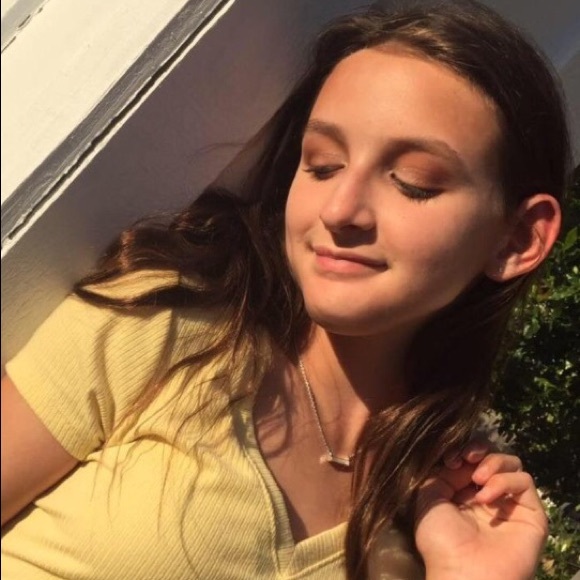 Profile Picture of Lily Biesiada (@lilybiesiada) on Poshmark