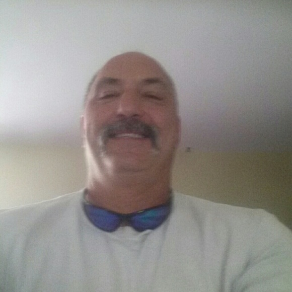Profile Picture of David Wilder (@dtwilder) on Poshmark
