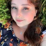 Profile Picture of Sarah Bouchard (@the_shiny_glittery_girl) on Instagram