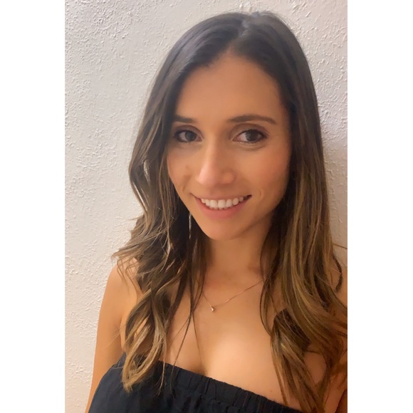 Profile Picture of Alexandra Pollack (@alexandrapol26) on Poshmark