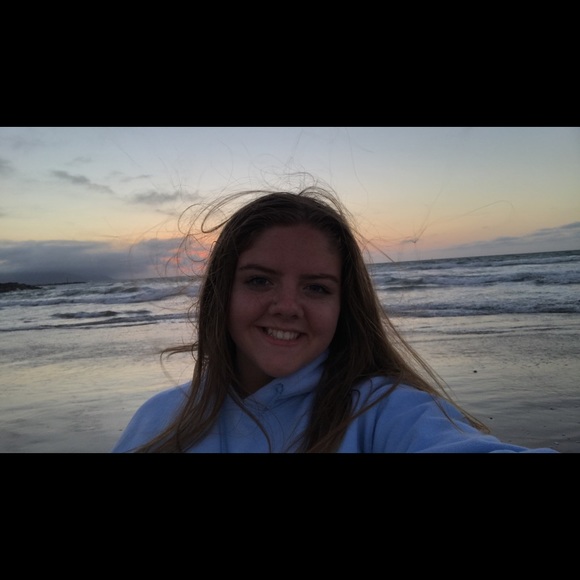 Profile Picture of Sabrina Jackley (@sabrinajackley) on Poshmark