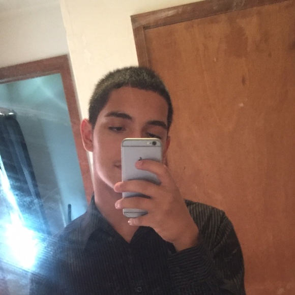 Profile Picture of Matthew Irizarry (@mattir) on Poshmark