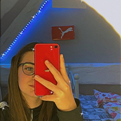 Profile Picture of Zoe Boyer (@ZoeBoyer6) on Twitter