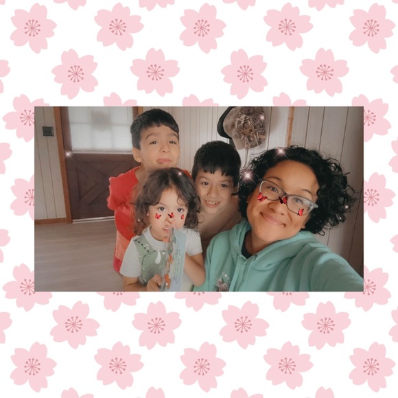 Profile Picture of Hitzayana Willhoit (@hitzayanaw) on Poshmark