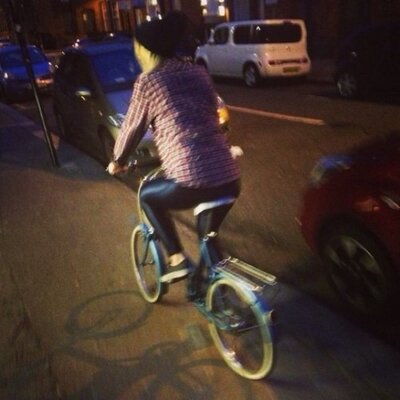 Profile Picture of Leigh Jean Watts (@LeighJWatts) on Twitter