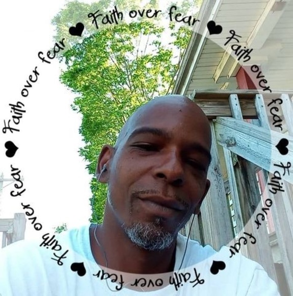 Profile Picture of Quentin Perry (@quentinperry78) on Poshmark