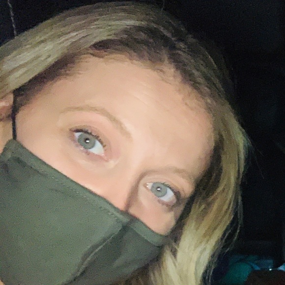 Profile Picture of Bree Wilder (@breewild) on Poshmark