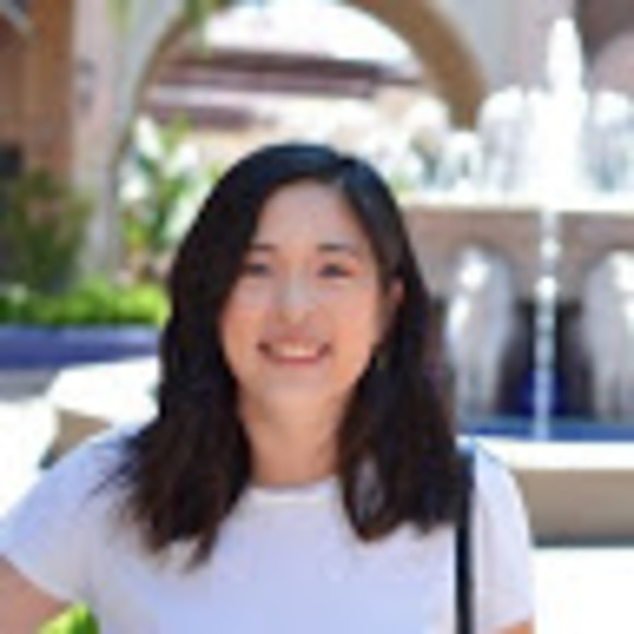 Profile Picture of Christina Chiang (@sakura4464) on Poshmark