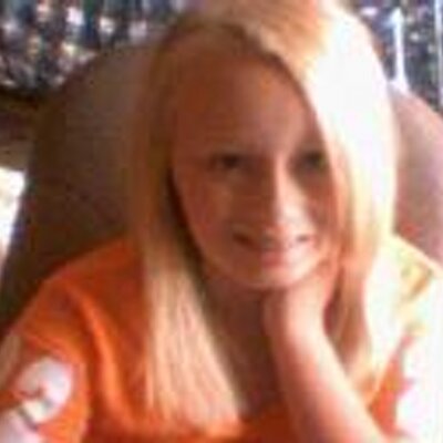 Profile Picture of Toni Durham (@hollisterhoeee) on Twitter