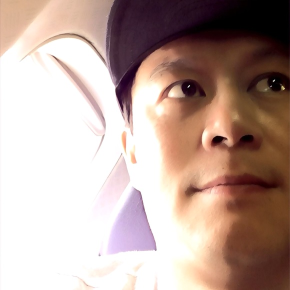 Profile Picture of Tim Lin (@timlin158) on Poshmark