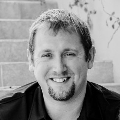 Profile Picture of Dave Vickery (@MrVickTech) on Twitter