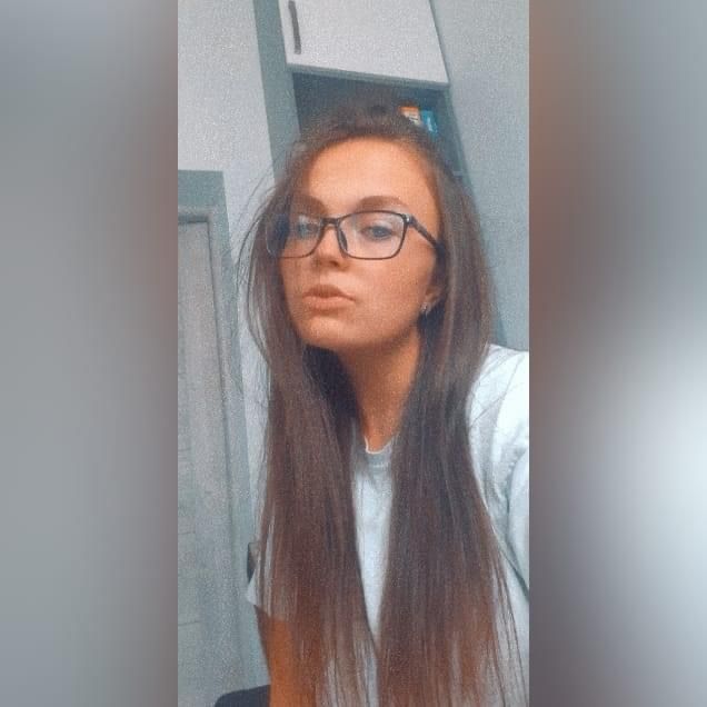 Profile Picture of Julia Bloch (@juliabloch2) on Tiktok