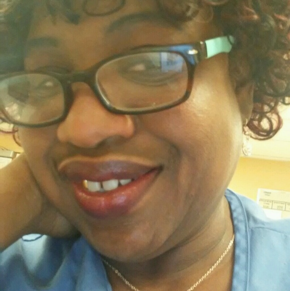 Profile Picture of Clarissa Manning (@manning52) on Poshmark