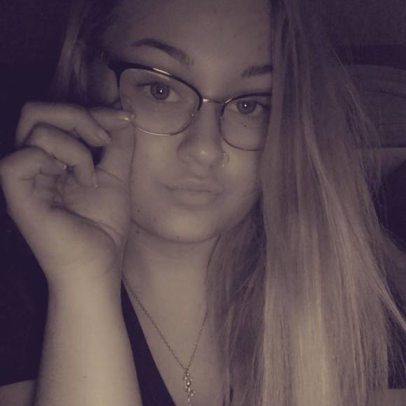 Profile Picture of Kennedy Mcclain (@kennedy_mcclain) on Poshmark
