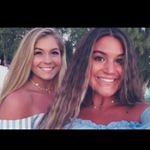 Profile Picture of Addison and Anna’s Closet (@stooks.closet) on Instagram